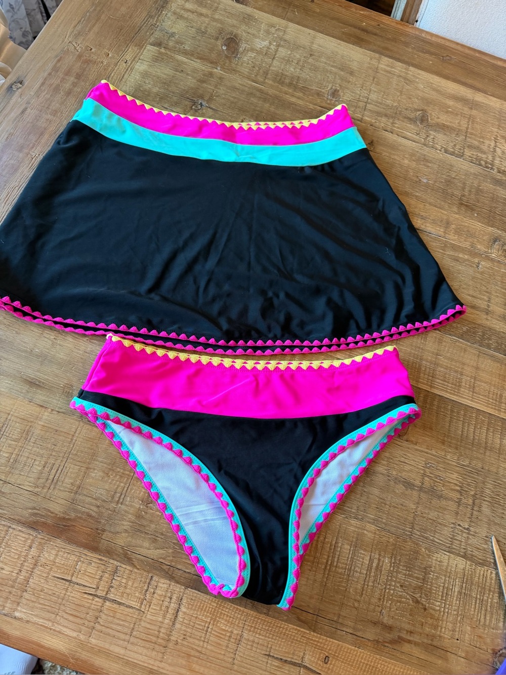 High-Waist Colorblock Bikini Bottoms | Matching Skirt. Women’s Sz-M oNeon| Retro